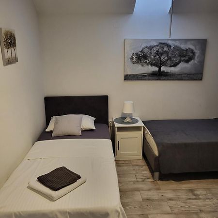 Guest House Lucija Buzin Εξωτερικό φωτογραφία