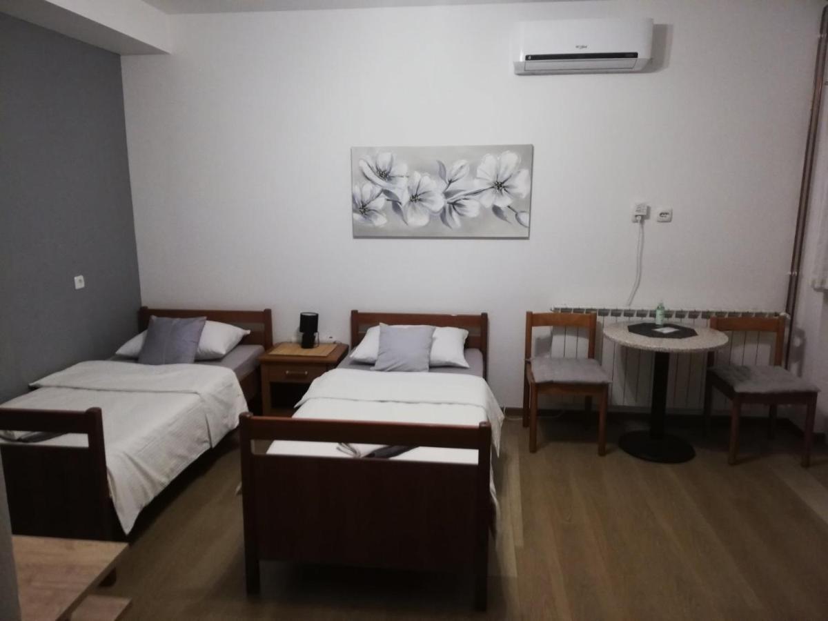 Guest House Lucija Buzin Εξωτερικό φωτογραφία