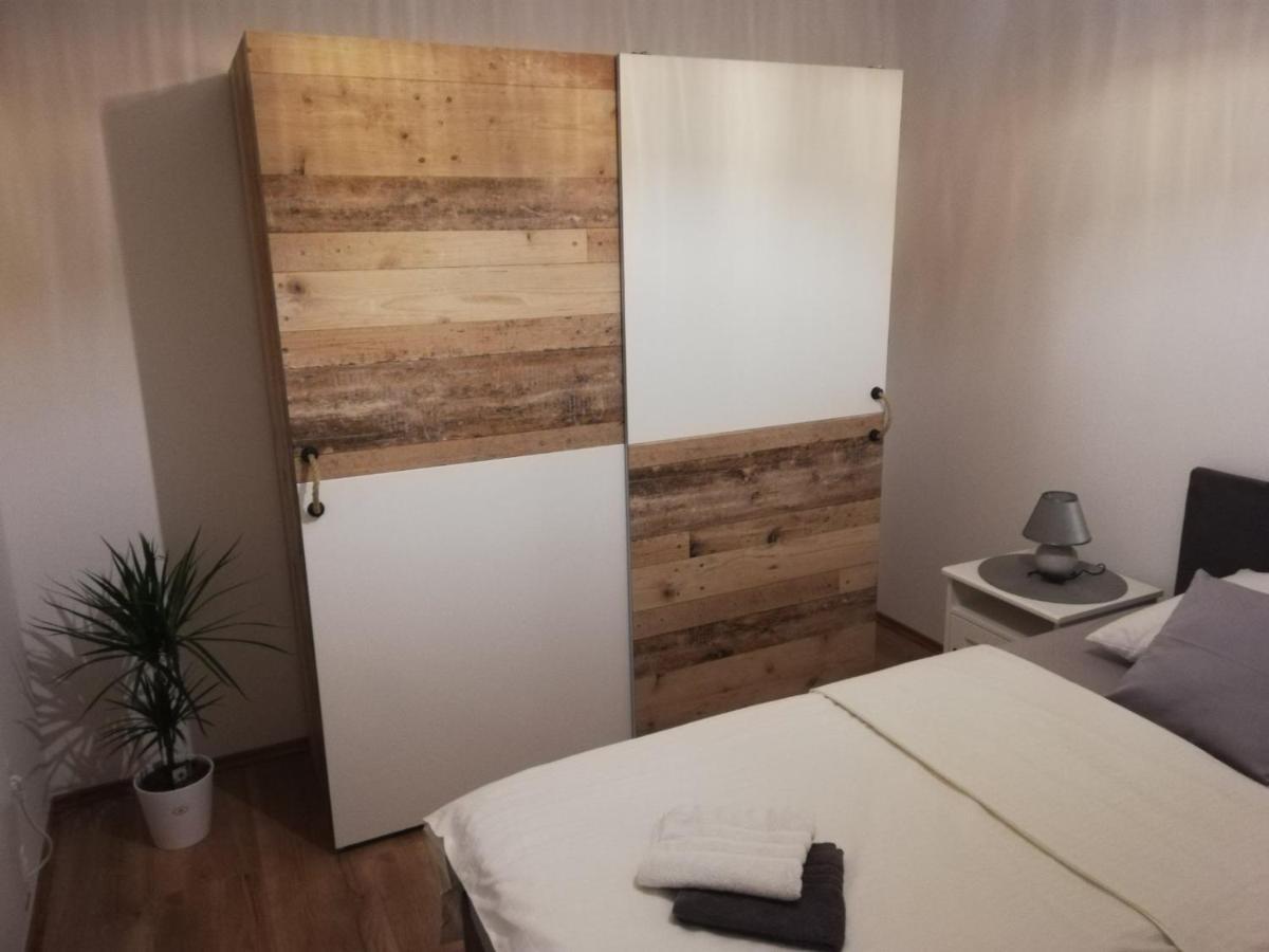Guest House Lucija Buzin Εξωτερικό φωτογραφία