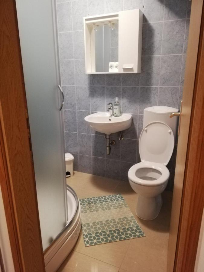 Guest House Lucija Buzin Εξωτερικό φωτογραφία